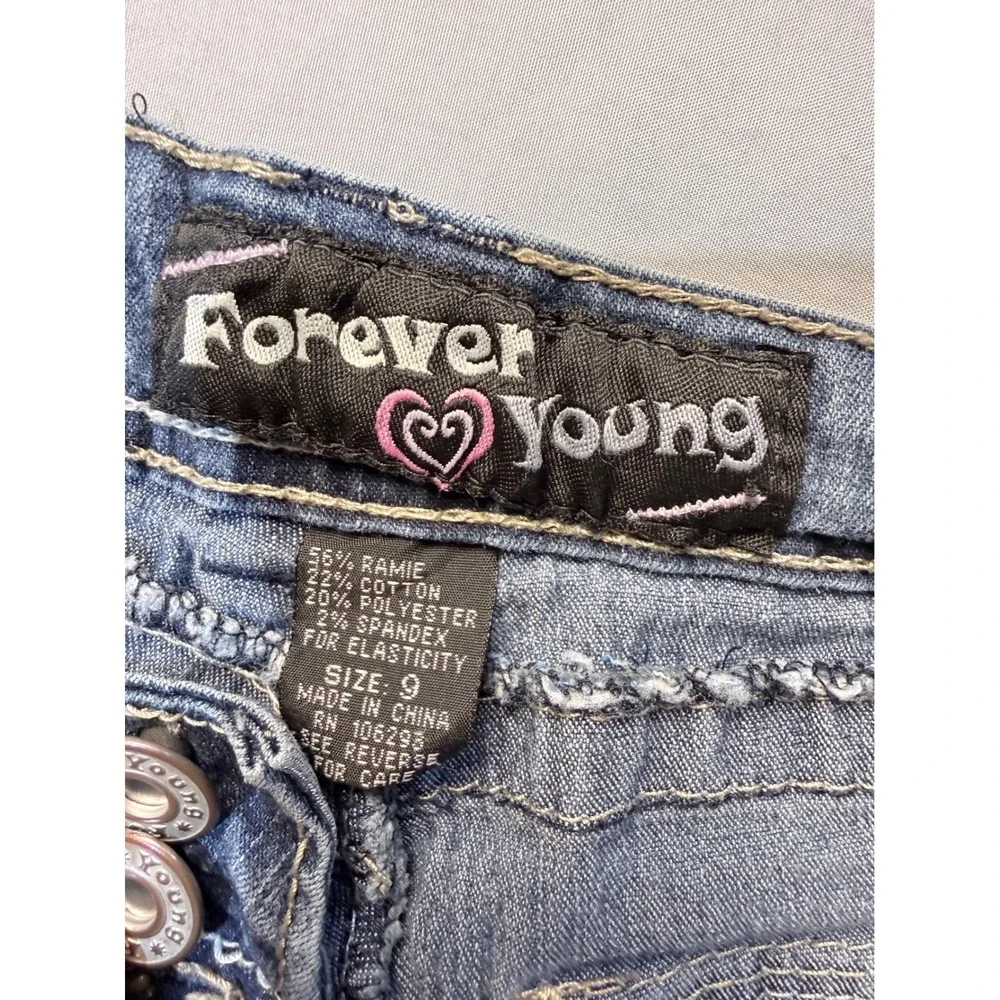 Forever Young Womens Straight Leg Jeans Blue Medium Wash Size 9 Low Rise Stretch
